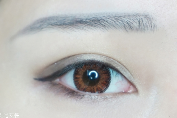 拔唇毛的正确做法(拔唇毛后怎么处理)