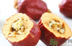 枣夹核桃有什么营养,红枣夹核桃的功效和作用及禁忌是什么