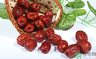 吃红枣的好处和坏处,吃红枣的好处和功效