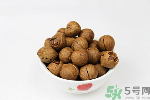 孕妇吃核桃有什么好处和坏处,新鲜核桃孕妇可以多吃吗