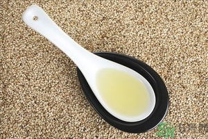 芝麻油的功效和作用及食用方法,芝麻油的功效和作用及营养价值