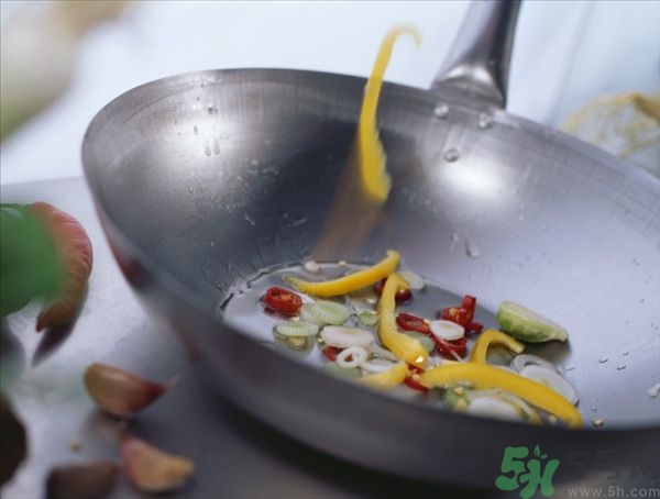 如何做芝麻油,炒芝麻用什么锅最好