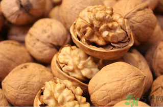 新疆纸皮核桃和薄皮核桃的区别,纸皮核桃和薄皮核桃的区别