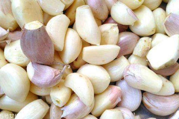 大蒜吃多了有什么坏处呢(大蒜吃的多了有什么坏处) 大蒜吃多了有什么坏处呢(大蒜吃的多了有什么坏处)