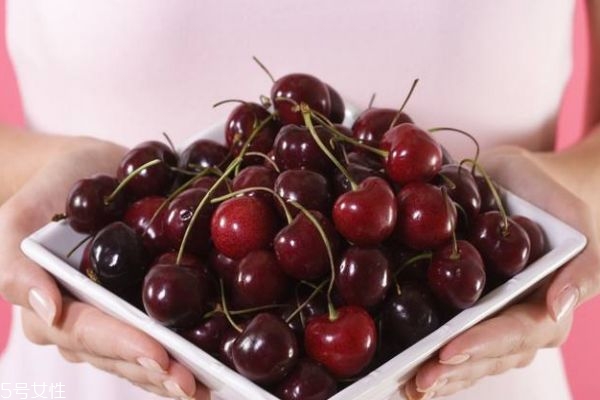 女性多吃樱桃有什么好处呢(女人多吃樱桃有什么好处) 女性多吃樱桃有什么好处呢(女人多吃樱桃有什么好处)