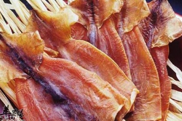 鱿鱼干有什么功效(鱿鱼干有什么功效和作用) 鱿鱼干有什么功效(鱿鱼干有什么功效和作用)