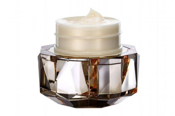 晚上擦眼霜吗,晚上搽眼霜好不好 晚上擦眼霜吗,晚上搽眼霜好不好