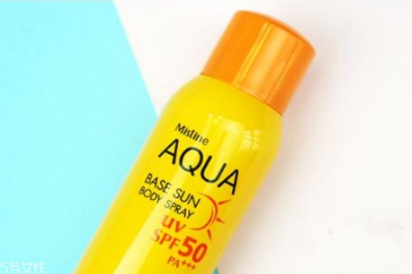 先喷防晒喷雾还是先化妆?,防晒喷雾是化妆之前用还是化妆之后用