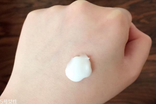 需要涂身体乳吗,为什么要抹身体乳 需要涂身体乳吗,为什么要抹身体乳