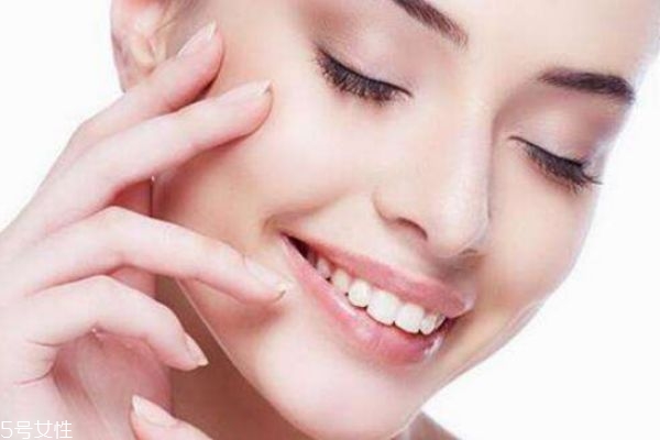 皮肤干容易长斑怎么办,干性皮肤长斑怎么淡化