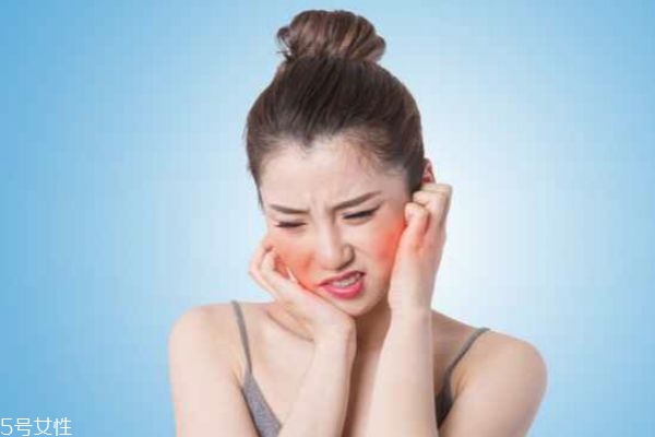 脸过敏用牙膏洗脸可以吗,脸上涂牙膏过敏了应该怎么办 脸过敏用牙膏洗脸可以吗,脸上涂牙膏过敏了应该怎么办