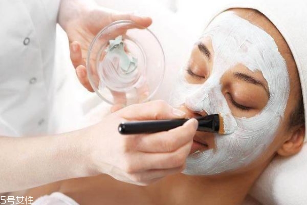 珍珠粉用什么调做面膜好,自制珍珠粉面膜的做法