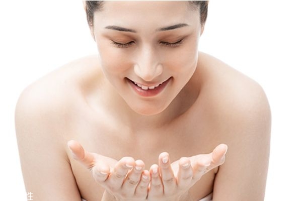 牙膏洗脸可以去黑头吗?,牙膏可以去除黑头吗