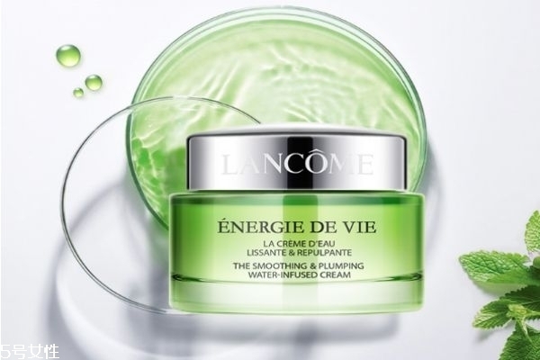 兰蔻水光润养活力日霜,兰蔻紧致焕亮精华水的功效