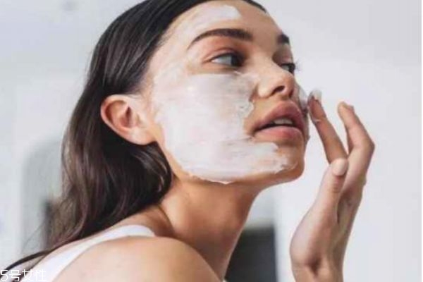 长期用泥膜好不好,泥膜用多了会怎么样 长期用泥膜好不好,泥膜用多了会怎么样