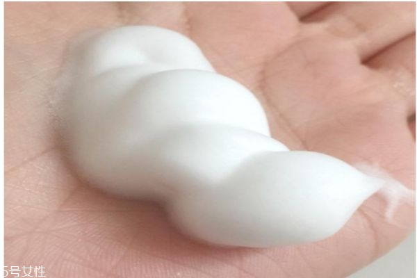 什么叫皂基洗面奶,什么成分是皂基洗面奶