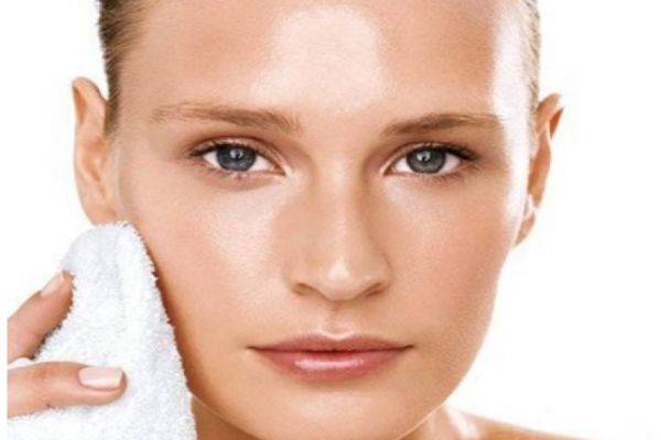 夏天脸上出油严重怎么办用什么偏方,冬天脸上出油厉害怎么办