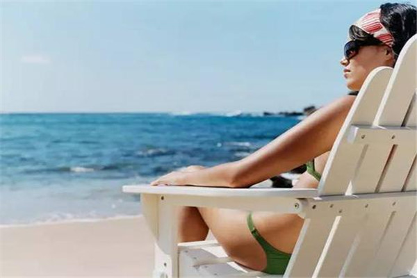 防晒霜哪个比较好,什么防晒霜不油腻很好用