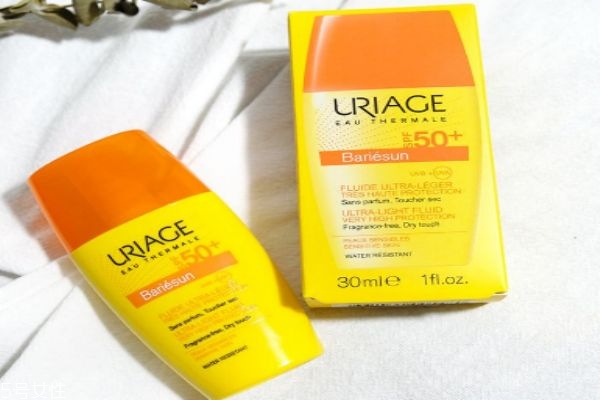 依泉和理肤泉哪个好用?,依泉的护肤品怎么样