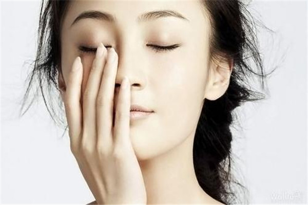 蜂蜜洗脸可以祛斑吗,怎样用蜂蜜洗脸起到祛斑的作用 蜂蜜洗脸可以祛斑吗,怎样用蜂蜜洗脸起到祛斑的作用