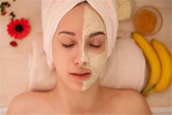 香蕉敷面膜的好处跟坏处,用香蕉做面膜有什么效果 香蕉敷面膜的好处跟坏处,用香蕉做面膜有什么效果