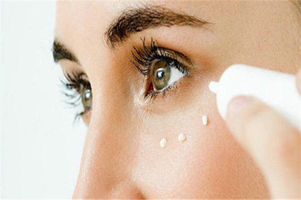 眼睛肿敷什么可以消肿,眼睛肿了怎么能快速消肿