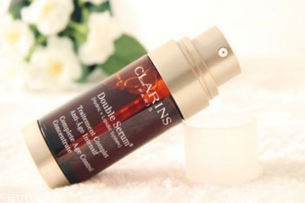 娇韵诗双萃精华一次用几滴,娇韵诗双萃一滴多少毫升