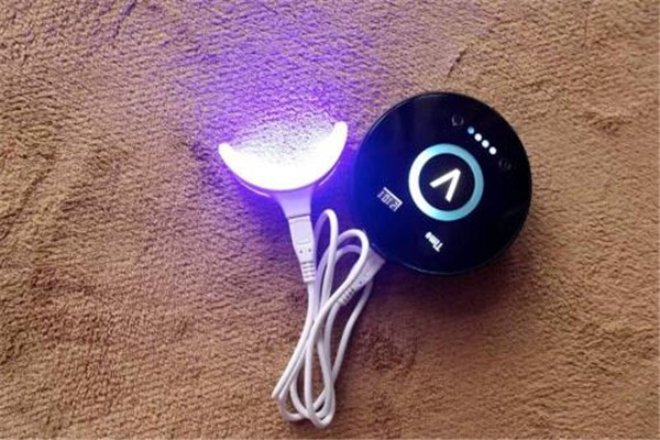 牙齿美白仪对牙齿有什么伤害,使用牙齿美白仪有什么副作用