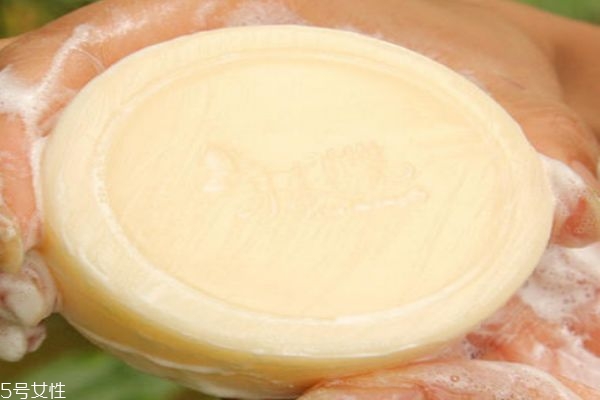 螨虫皂可以洗脸吗,什么沐浴露除螨祛痘特别好