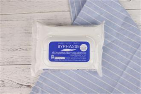 卸妆湿巾跟普通湿巾有什么区别,卸妆巾跟湿巾的区别