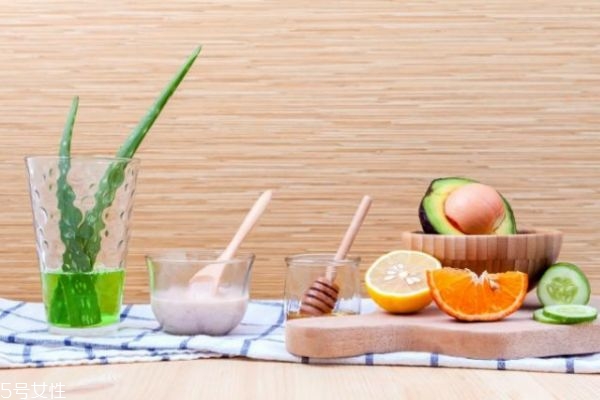 芦荟胶用了要洗脸吗?,芦荟胶用了要洗脸吗晚上 芦荟胶用了要洗脸吗?,芦荟胶用了要洗脸吗晚上