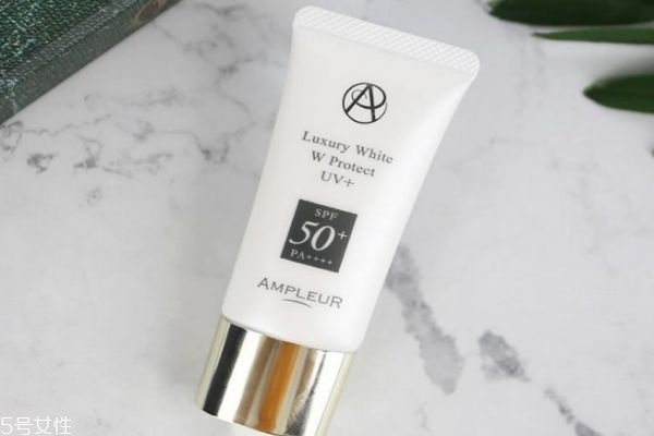 羟苯甲酮的防晒霜有什么危害,哪个防晒霜不含二苯酮 羟苯甲酮的防晒霜有什么危害,哪个防晒霜不含二苯酮