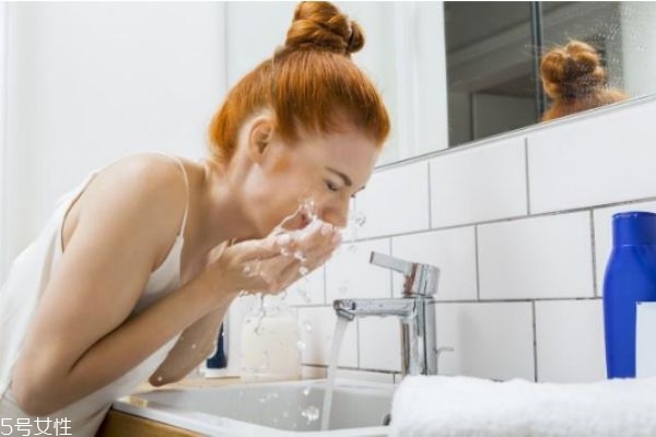 护肤品吸收慢怎么办?,护肤品吸收慢是什么原因