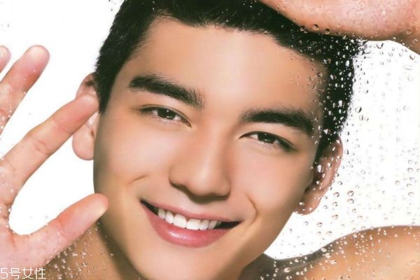 男生遮痘印用什么遮瑕产品,男士遮痘印用什么好