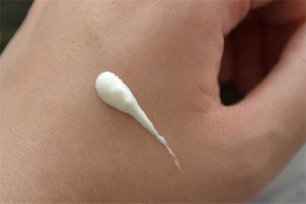 使用隔离霜的正确步骤,隔离霜怎么用?怎么正确的使用隔离霜