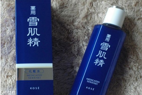 晒黑用什么护肤品美白,皮肤晒黑了用什么可以恢复