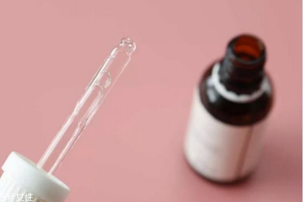 烟酰胺对痘痘有作用吗,烟酰胺适合痘痘肌吗