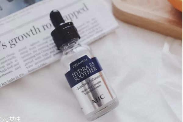 先用玻尿酸还是烟酰胺,烟酰胺和玻尿酸有什么区别