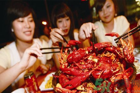 小龙虾什么时候吃最好吃,小龙虾什么时候吃最好季节