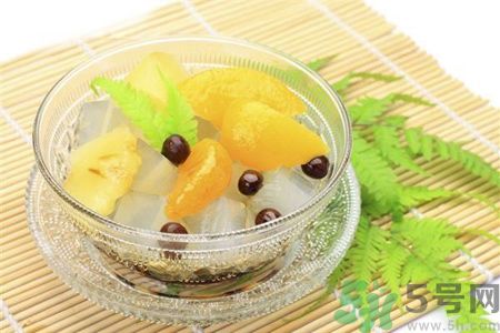 倩碧2号水酒精味好重能用吗,倩碧2号水酒精味好重是不是对皮肤不好呀? 倩碧2号水酒精味好重能用吗,倩碧2号水酒精味好重是不是对皮肤不好呀?