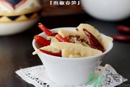 土鸡炖笋的做法,腊鸡腿炖春笋