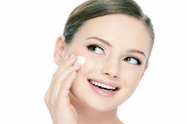 爆水霜的使用方法步骤,爆水霜一般都在什么时候用