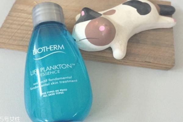 白金粉底液适合肤质,大宝日霜晚霜适合肤质