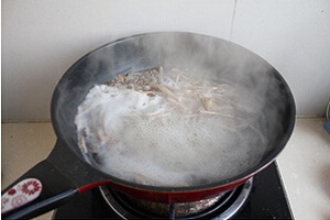 茶树菇红烧肉的做法,肉烧茶树菇的做法