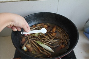 嘴巴周围总是长痘怎么办,嘴巴周围痘痘怎么去除