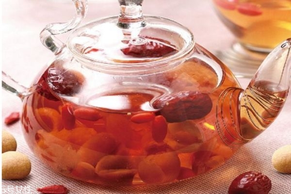 红枣桂圆姜茶的功效,红枣桂圆姜茶的功效和禁忌