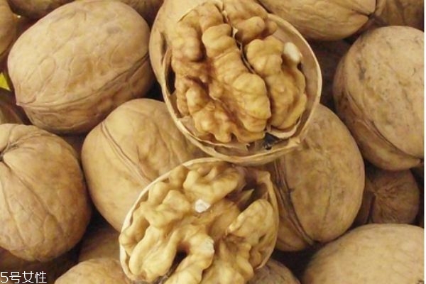 核桃的营养价值及功效和作用,核桃的营养价值表