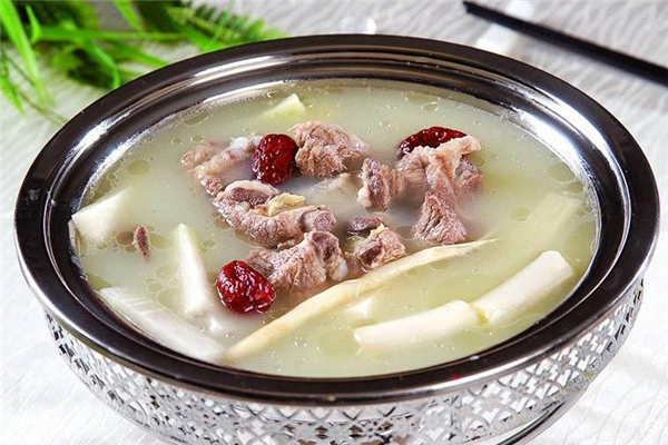 排骨炖白萝卜可以放什么,白萝卜炖排骨要怎样炖才好吃