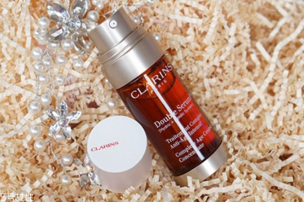 娇韵诗双萃精华大小滴的区别是什么,娇韵诗双萃精华大小滴怎么调