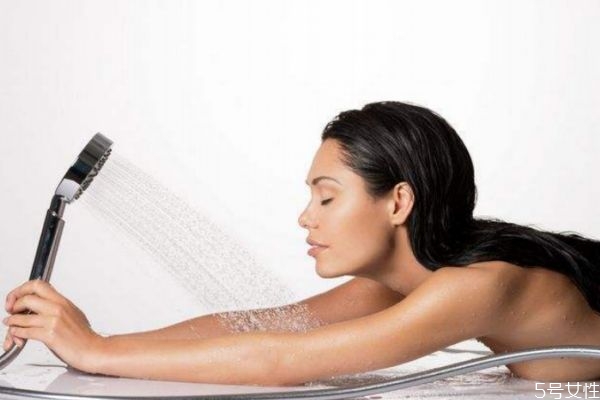 冷水洗澡的禁忌,洗冷水澡的注意事项 冷水洗澡的禁忌,洗冷水澡的注意事项